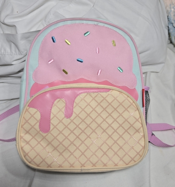 Skip Hop Sparks Little Kid's Backpack, Preschool Ages 3-4, Ice Cream - Picture 3 of 6